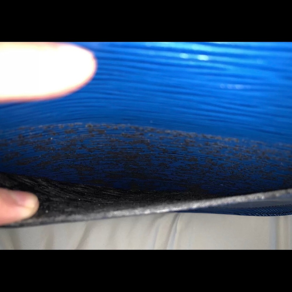 Authentic Louis Vuitton - Picture 5 of 8